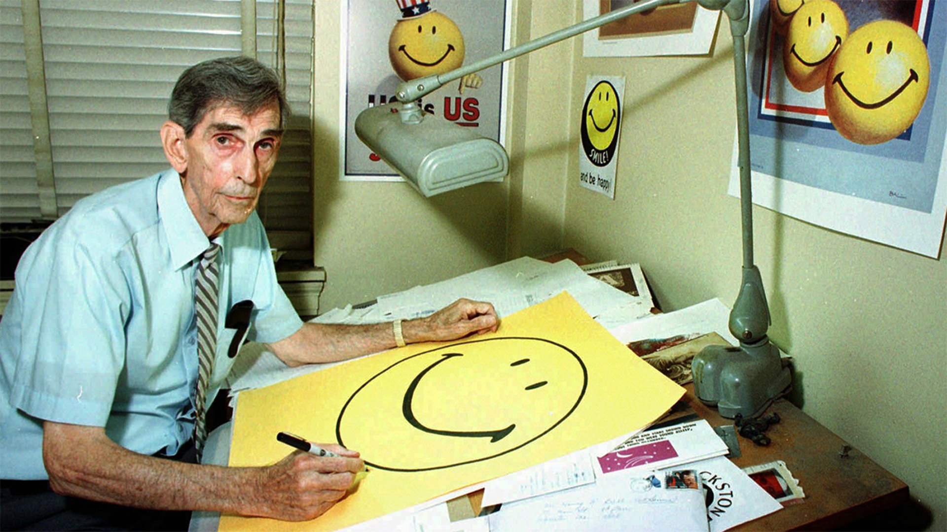 EL DISEÑADOR DE LA CARA FELIZ